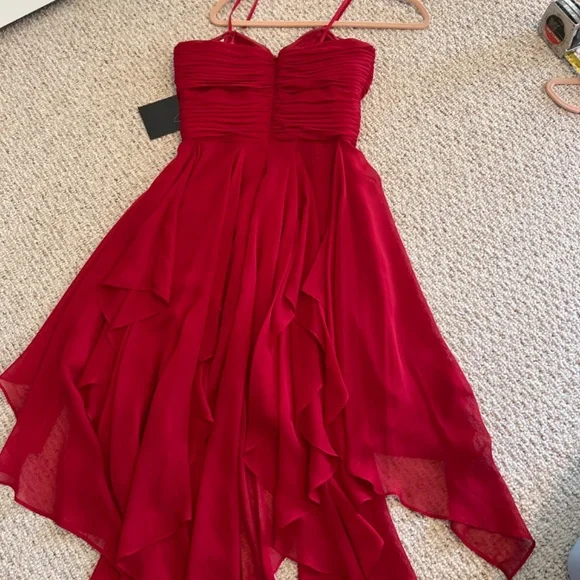 Gorgeous Arden B red flowing tiered dress, M. NWT - Picture 9 of 11